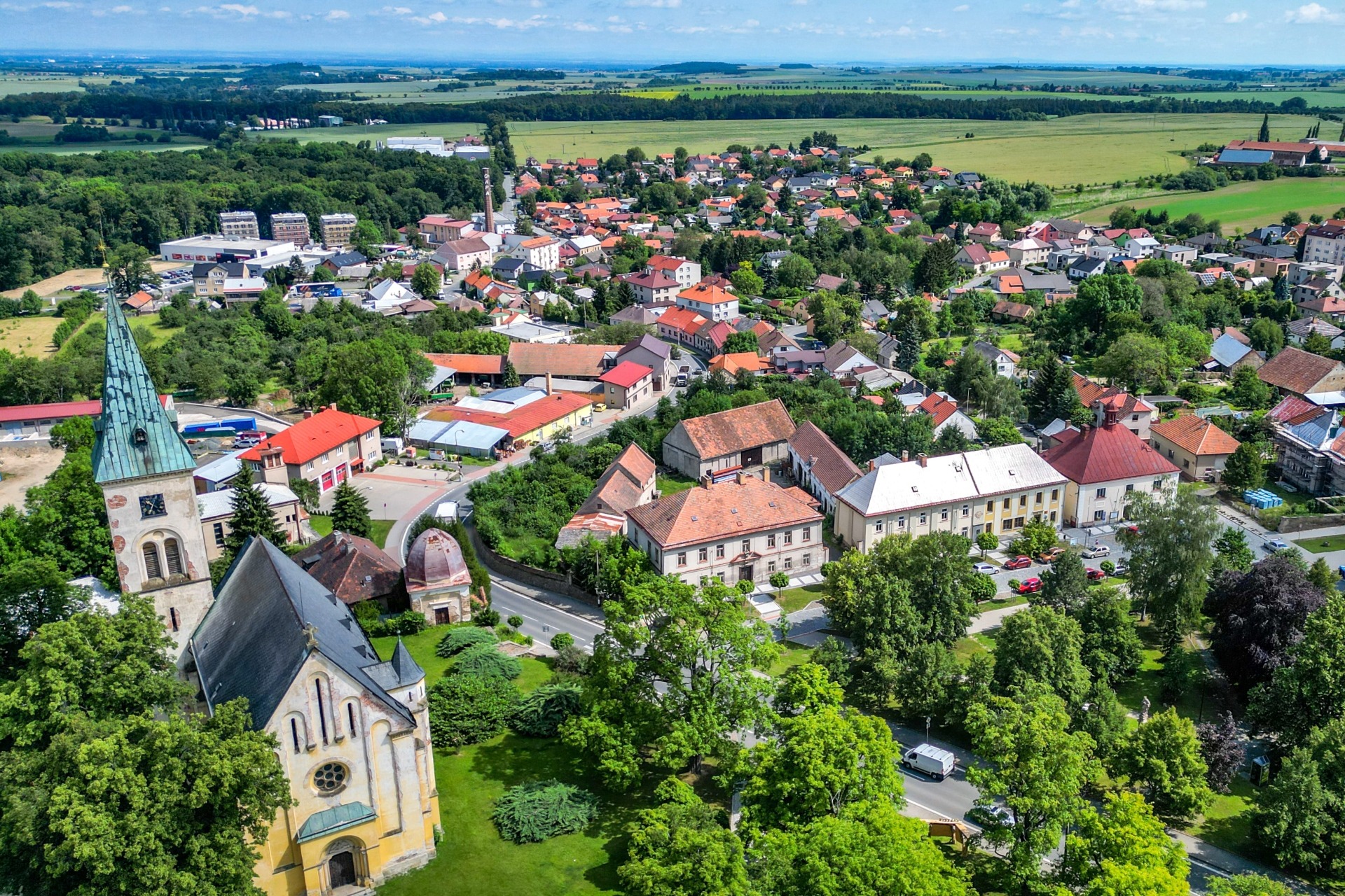 PRODEJ FARY ZÁSMUKY S POZEMKEM – foto 24