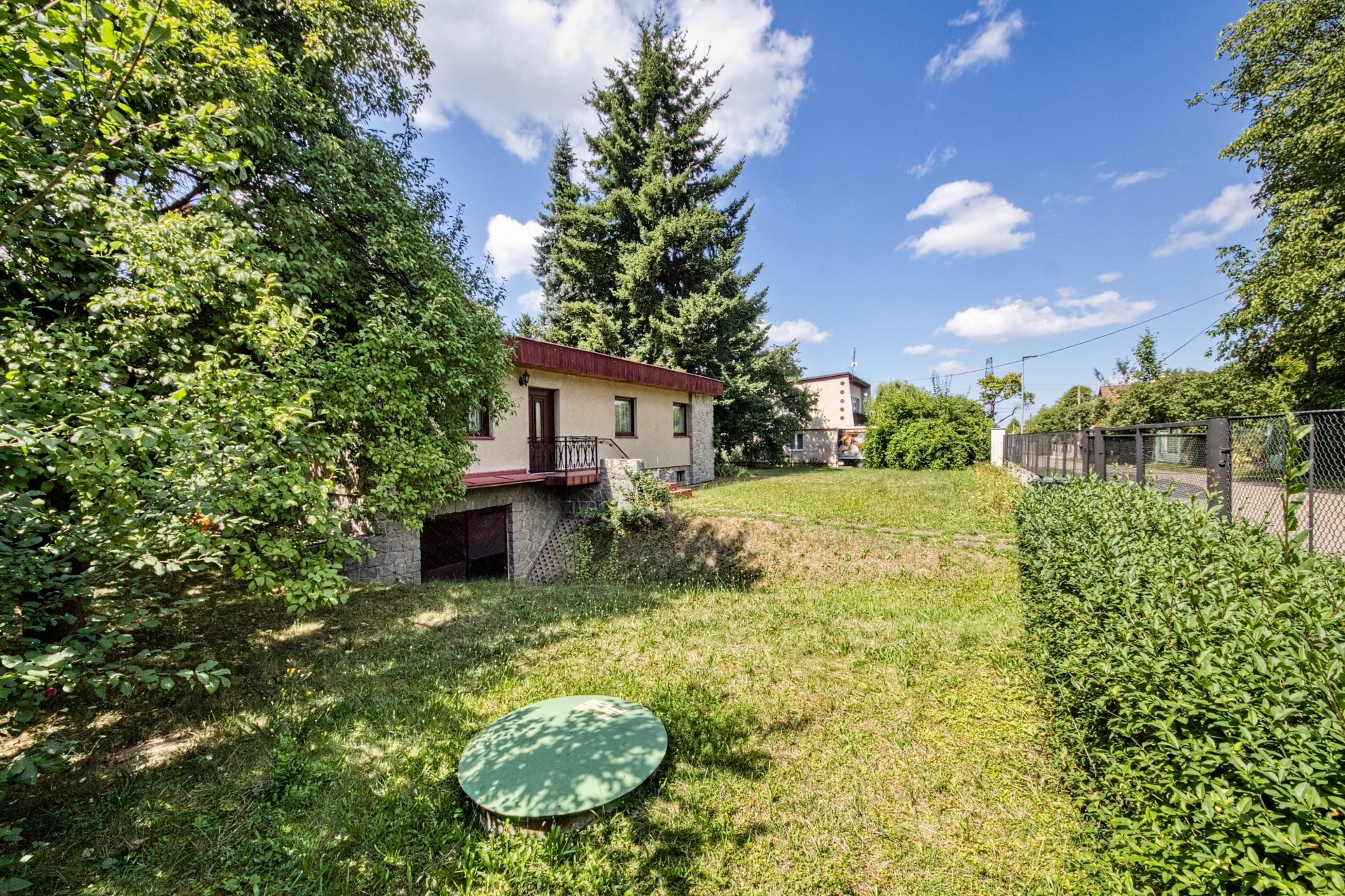 PRODEJ RODINNÉHO DOMU S VELKÝM POTENCIÁLEM K VÝSTAVBĚ – foto 15
