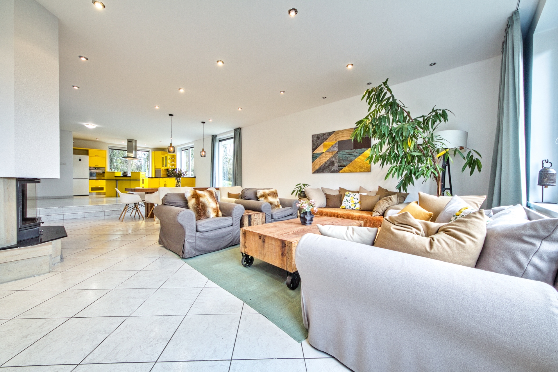 PRONÁJEM RODINNÉ REZIDENCE (380m²) SE VZROSTLOU ZAHRADOU – DOLNÍ BŘEŽANY – foto 8