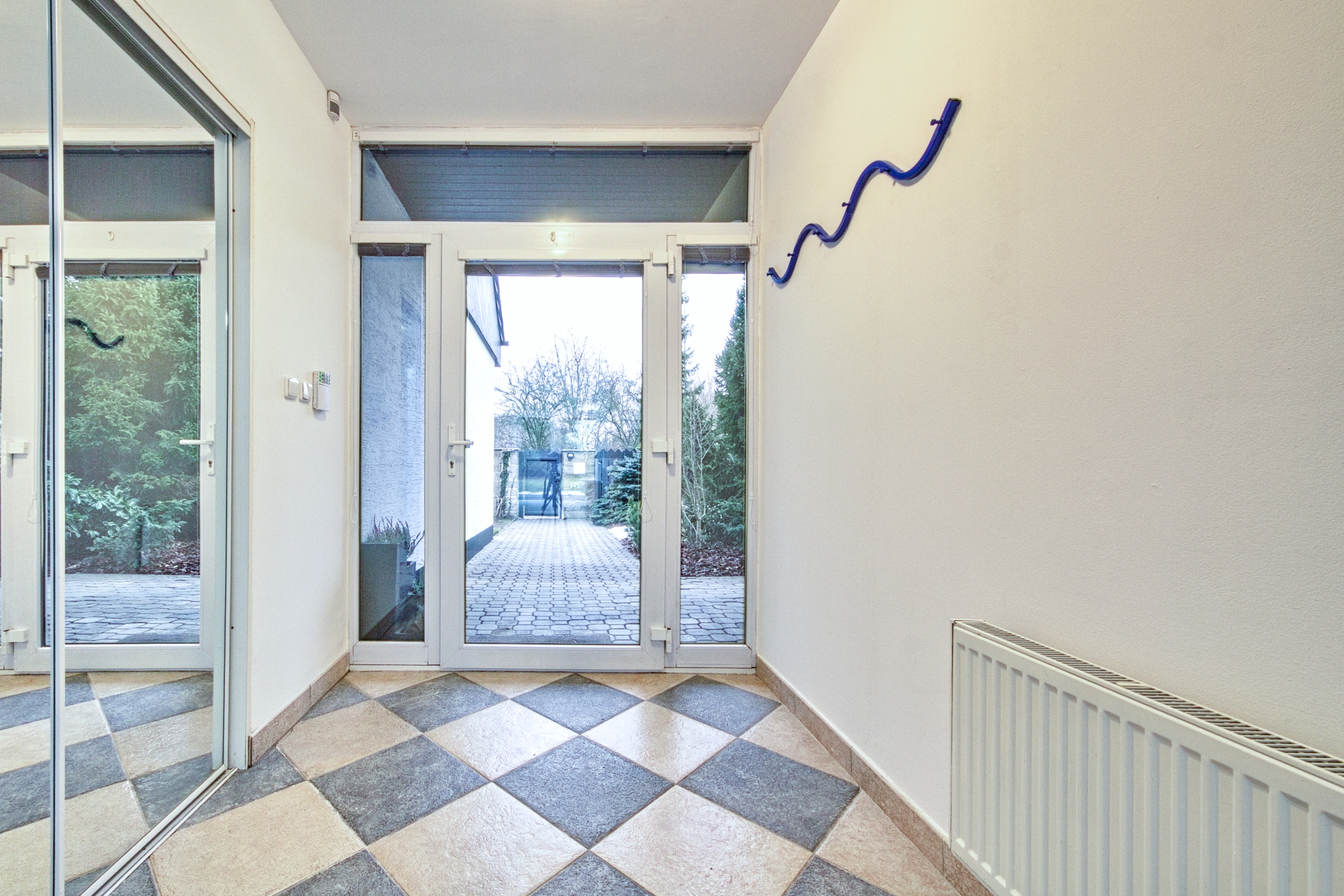 PRONÁJEM RODINNÉ REZIDENCE (380m²) SE VZROSTLOU ZAHRADOU – DOLNÍ BŘEŽANY – foto 14