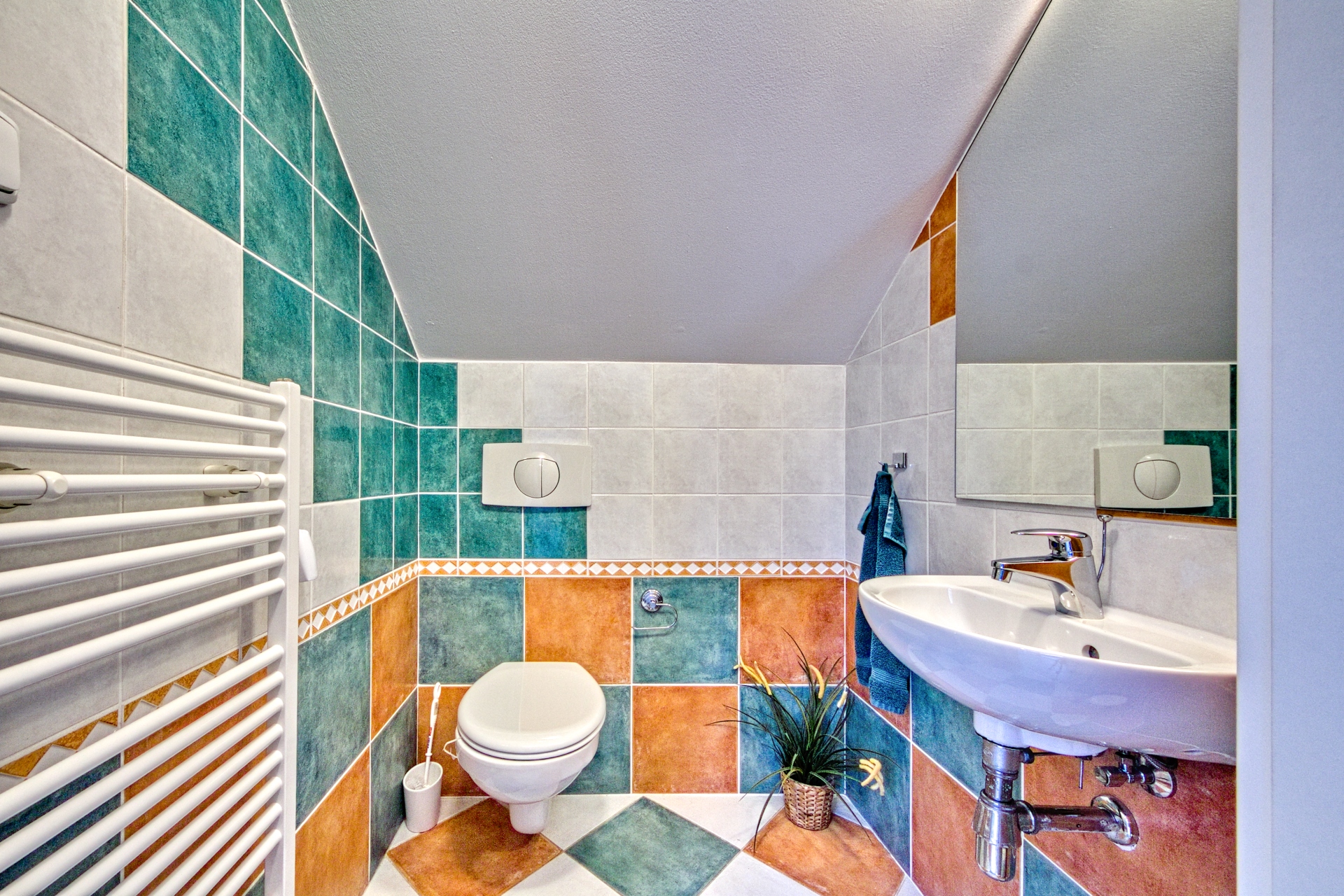PRONÁJEM RODINNÉ REZIDENCE (380m²) SE VZROSTLOU ZAHRADOU – DOLNÍ BŘEŽANY – foto 35